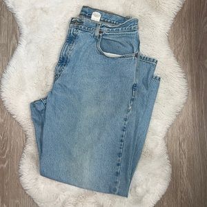 Vintage women’s Levi’s jeans